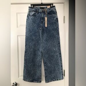 NWT Studio Blue Wide Leg Jeans. Size 11